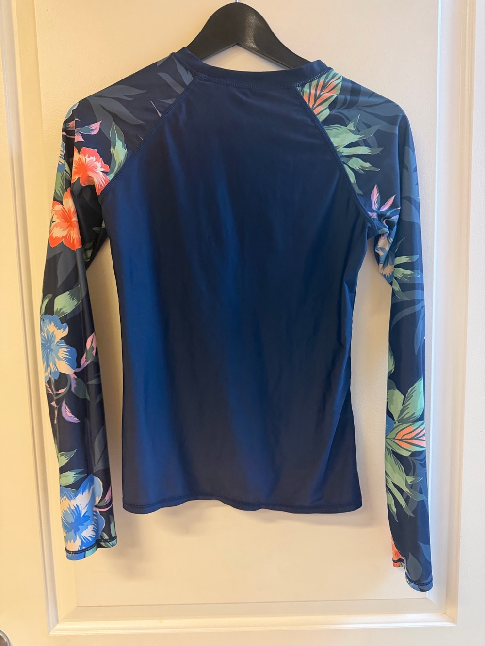 Ocean Pacific OP Women’s L Rash Guard Long Sleeve Navy Tropical Floral Swim Top